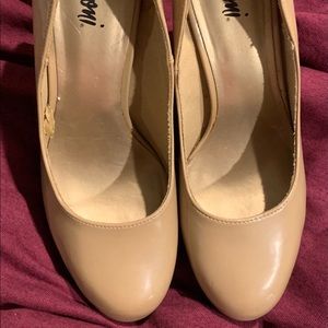 Tan Fioni High Heel Pumps Size 8W